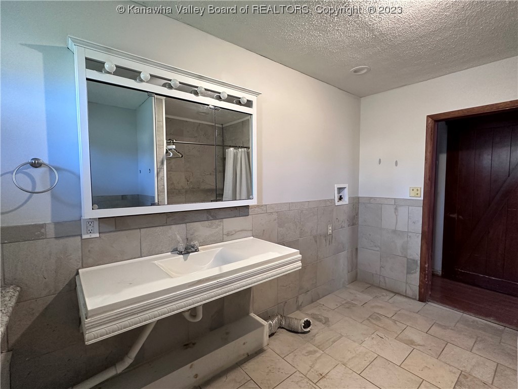 1673 Flatwoods Road Ravenswood, WV 26164 - Photo 10 of 21 Gallery Image 10