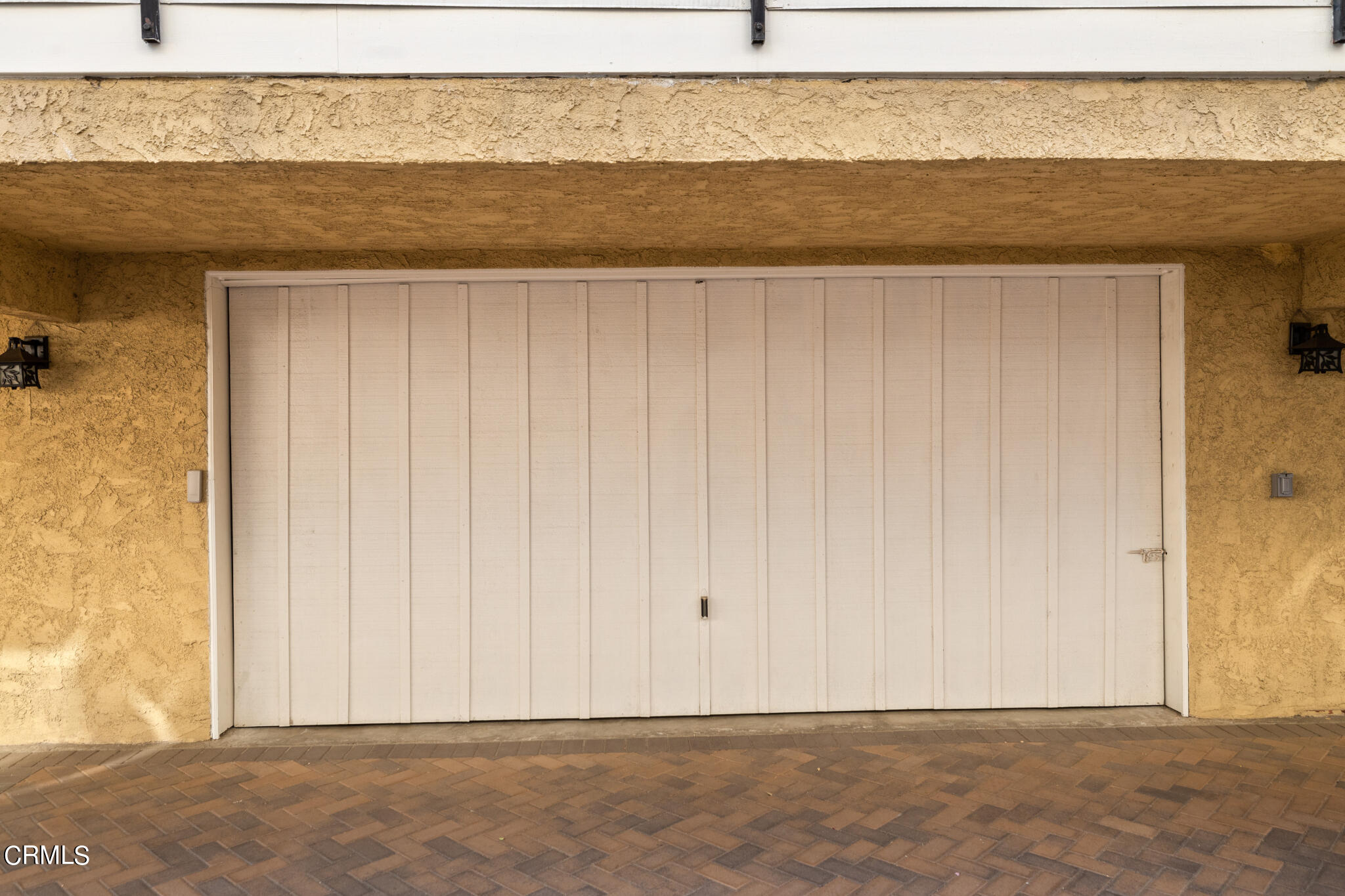 2429 Oswego Street, Unit B Pasadena, CA 91107 - Photo 24 of 25 a view of wooden door