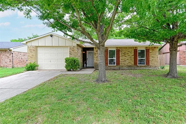 $300,000 | 541 Ridgemont Drive, Allen, TX 75002