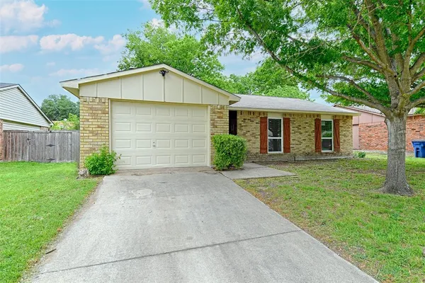 $300,000 | 541 Ridgemont Drive, Allen, TX 75002