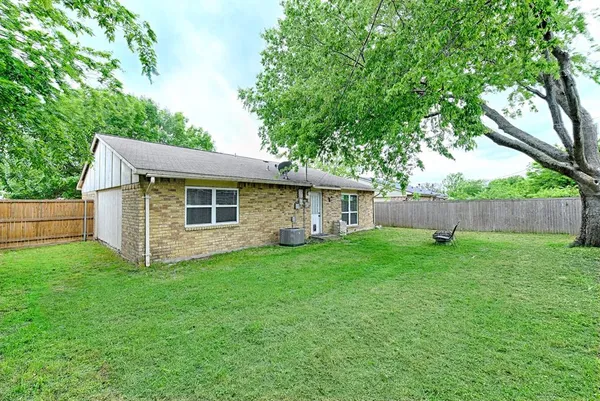 $300,000 | 541 Ridgemont Drive, Allen, TX 75002