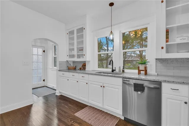 $315,000 | 1610 South Northern Boulevard, Independence, MO 64052