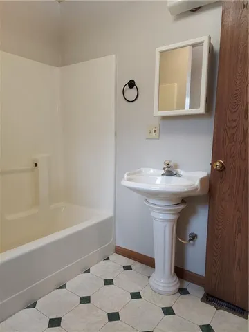 $315,000 | 1610 South Northern Boulevard, Independence, MO 64052