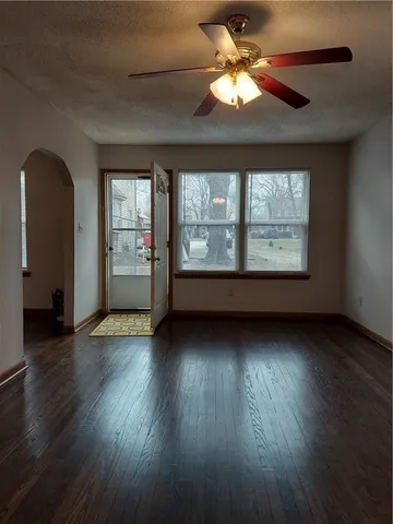 $315,000 | 1610 South Northern Boulevard, Independence, MO 64052