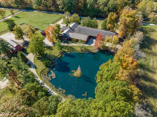 $2,600,000 | 2034 Dubois Road, Spencer, IN 47460