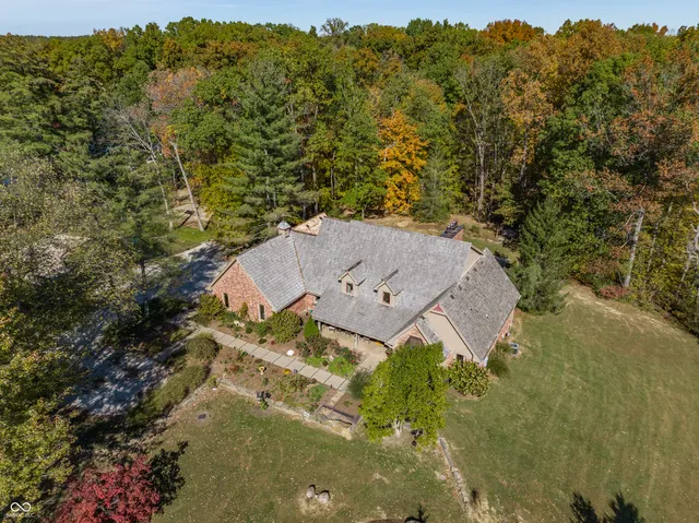 $2,600,000 | 2034 Dubois Road, Spencer, IN 47460