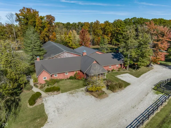 $2,600,000 | 2034 Dubois Road, Spencer, IN 47460