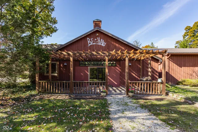 $2,600,000 | 2034 Dubois Road, Spencer, IN 47460