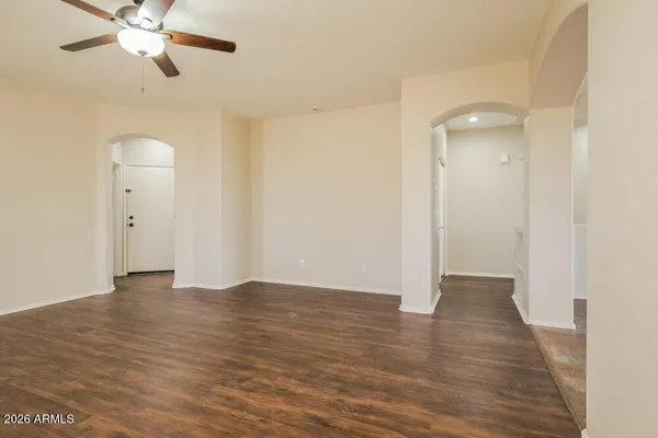 $2,200 | 8724 North 57th Drive, Glendale, AZ 85302
