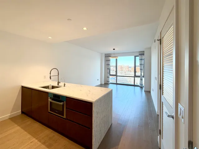 $6,200 | 75 Park Lane South, Unit 804, Jersey City, NJ 07310