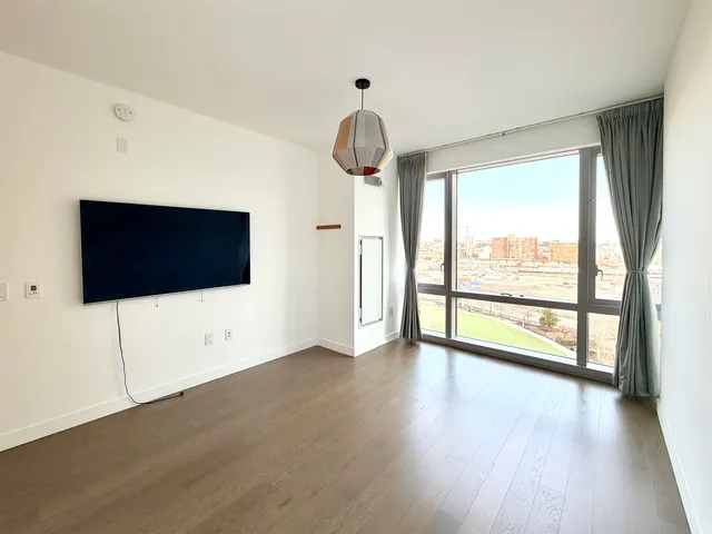 $6,200 | 75 Park Lane South, Unit 804, Jersey City, NJ 07310