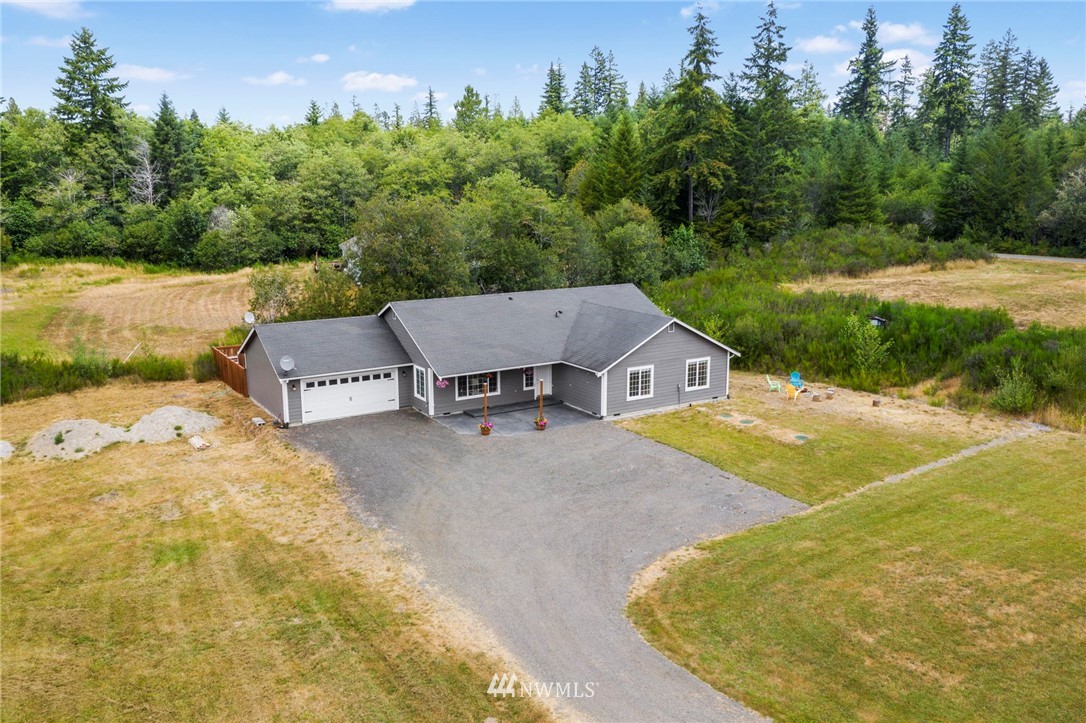320 East Wilson Way Grapeview, WA 98546 - Photo 2 of 35 Gallery Image 2