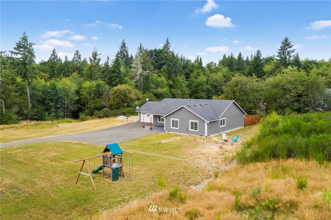 320 East Wilson Way Grapeview, WA 98546 - Photo 3 of 35 Gallery Image 3