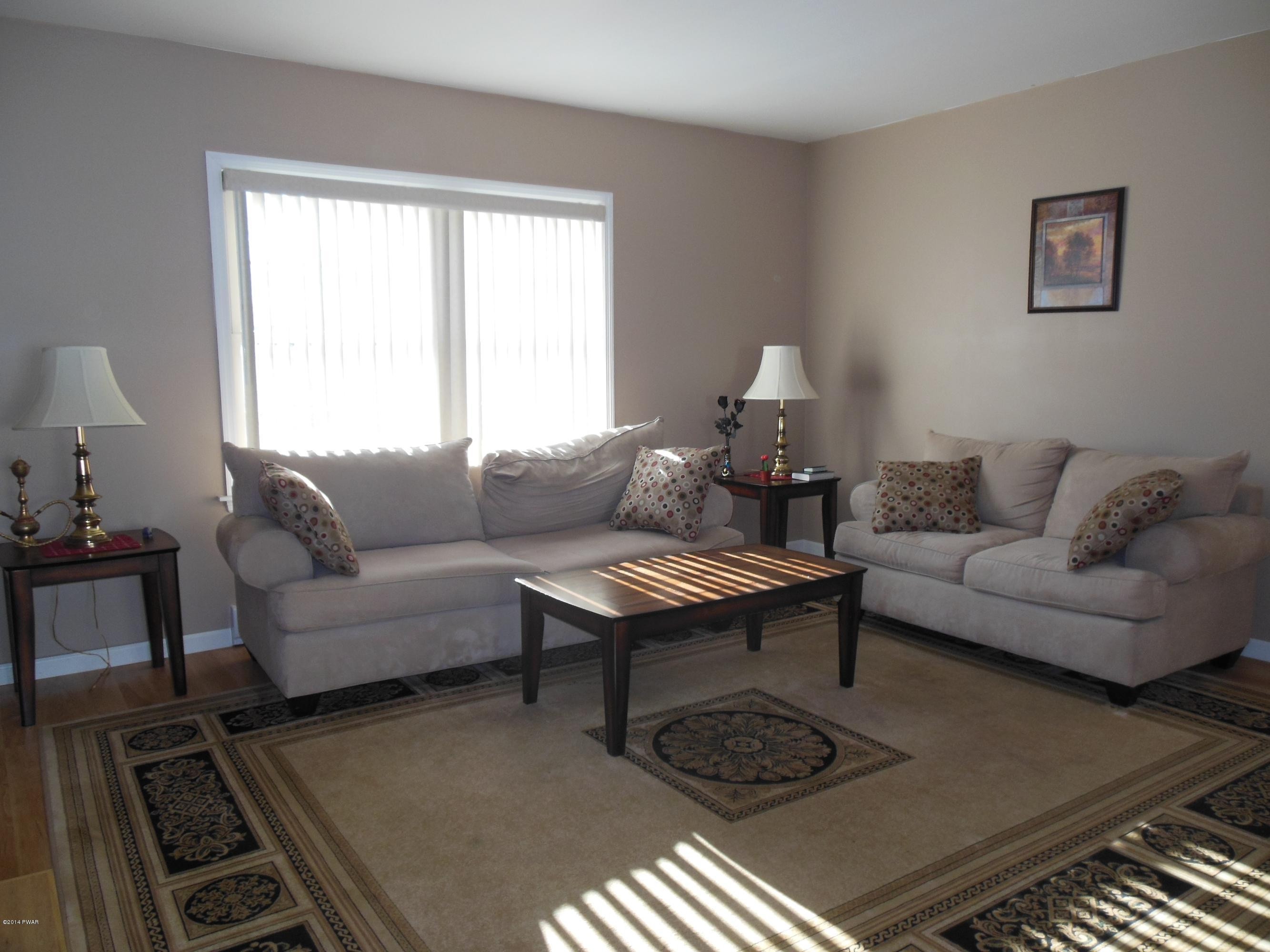 818 Deerfield Road Lake Ariel, PA 18436 - Photo 2 of 25 Gallery Image 2