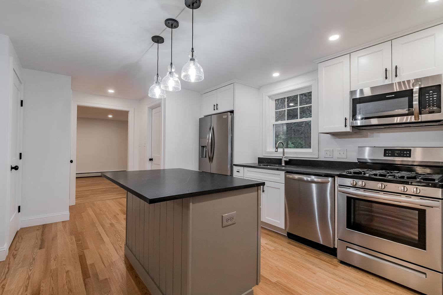 164 Brook Road Falmouth, ME 04105 - Photo 9 of 42 164 Brook Road_Kitchen