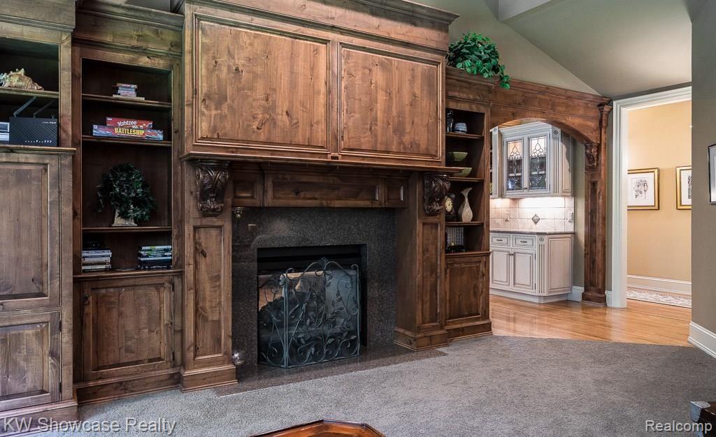 5174 Springdale Court Clarkston, MI 48348 - Photo 21 of 54 Family Room Fireplace to Butler's Pantry