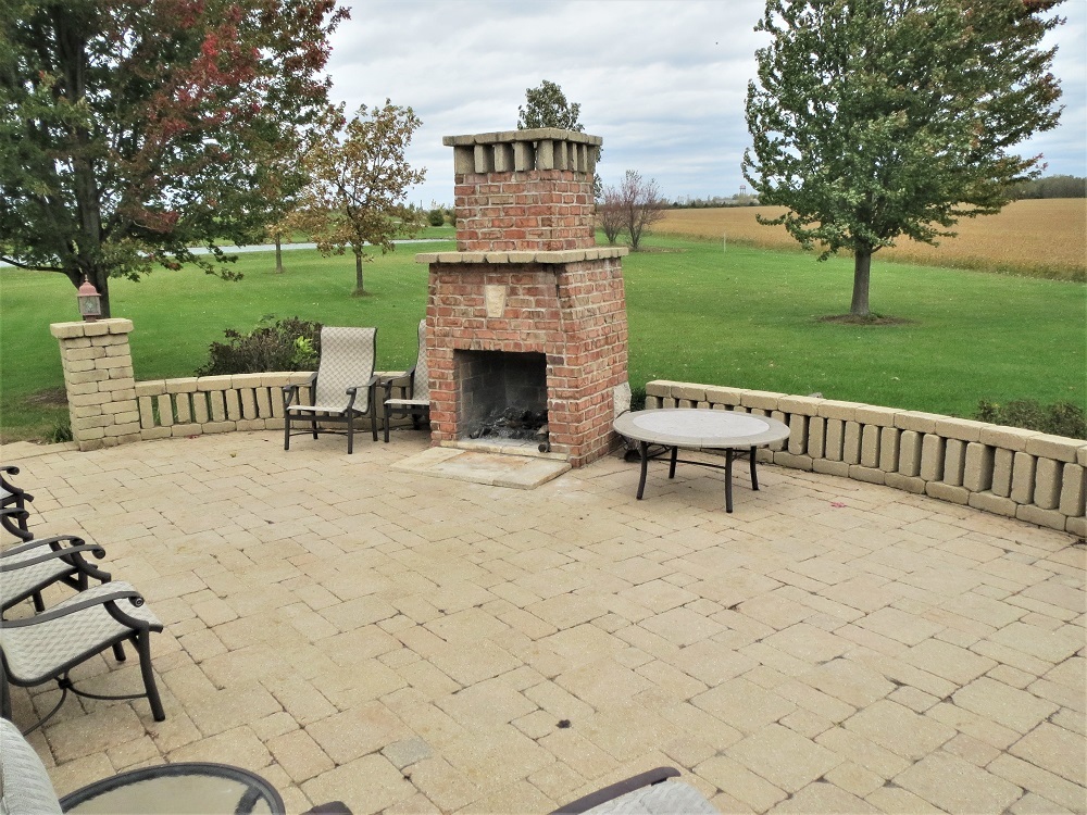 1122 Sterling Road Dixon, IL 61021 - Photo 35 of 45 swimming pool view with a seating space