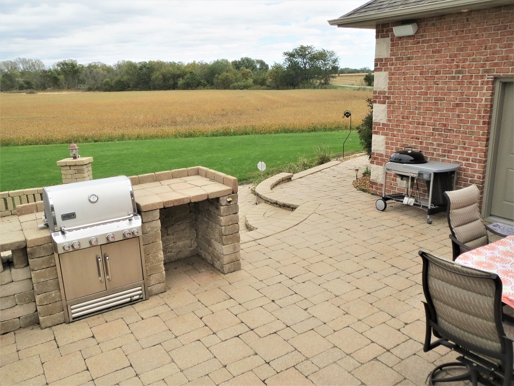 1122 Sterling Road Dixon, IL 61021 - Photo 36 of 45 an outdoor view with sitting space