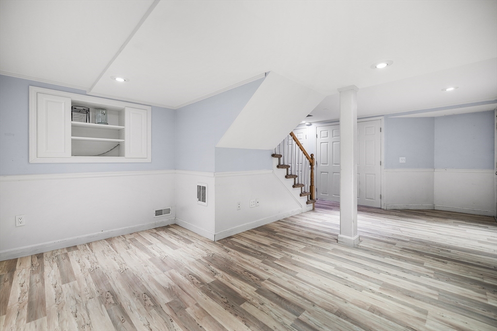 7 Sherborne Circle Ashland, MA 01721 - Photo 27 of 34