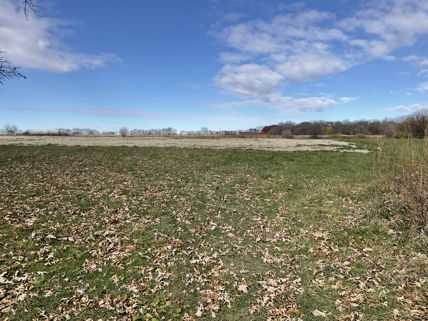 6010-6060 East Minooka Road Minooka, IL 60447 - Photo 15 of 24 a view of lake and mountain