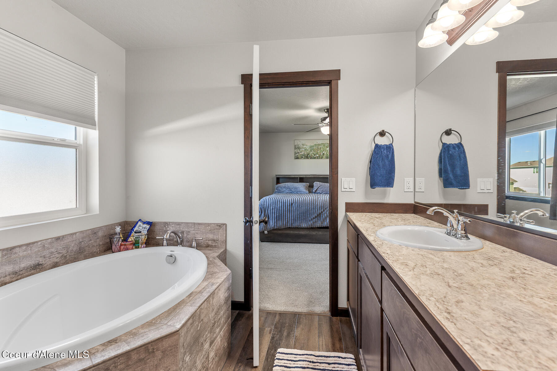 12365 West Renshaw Avenue Post Falls, ID 83854 - Photo 23 of 35 Garden Tub