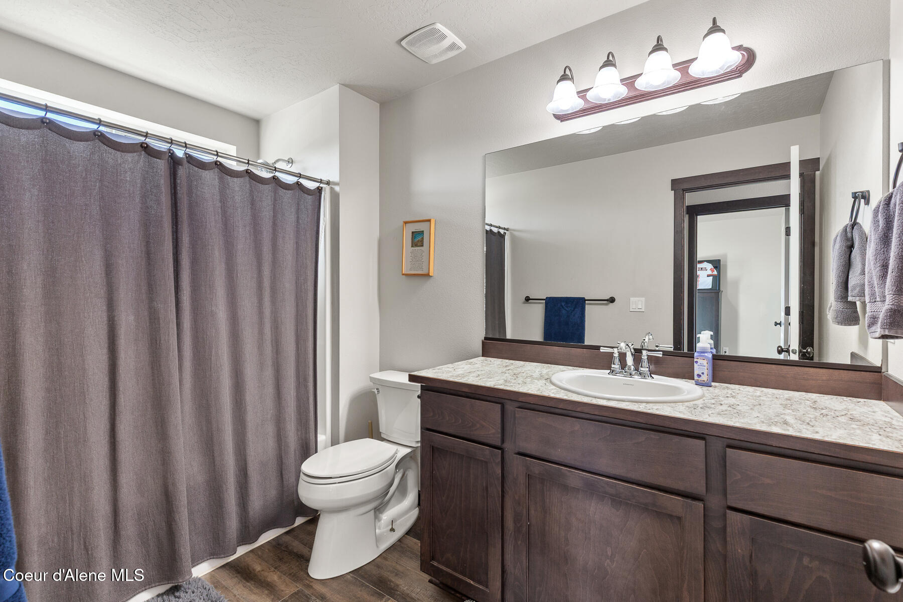 12365 West Renshaw Avenue Post Falls, ID 83854 - Photo 28 of 35 Upstairs Bath