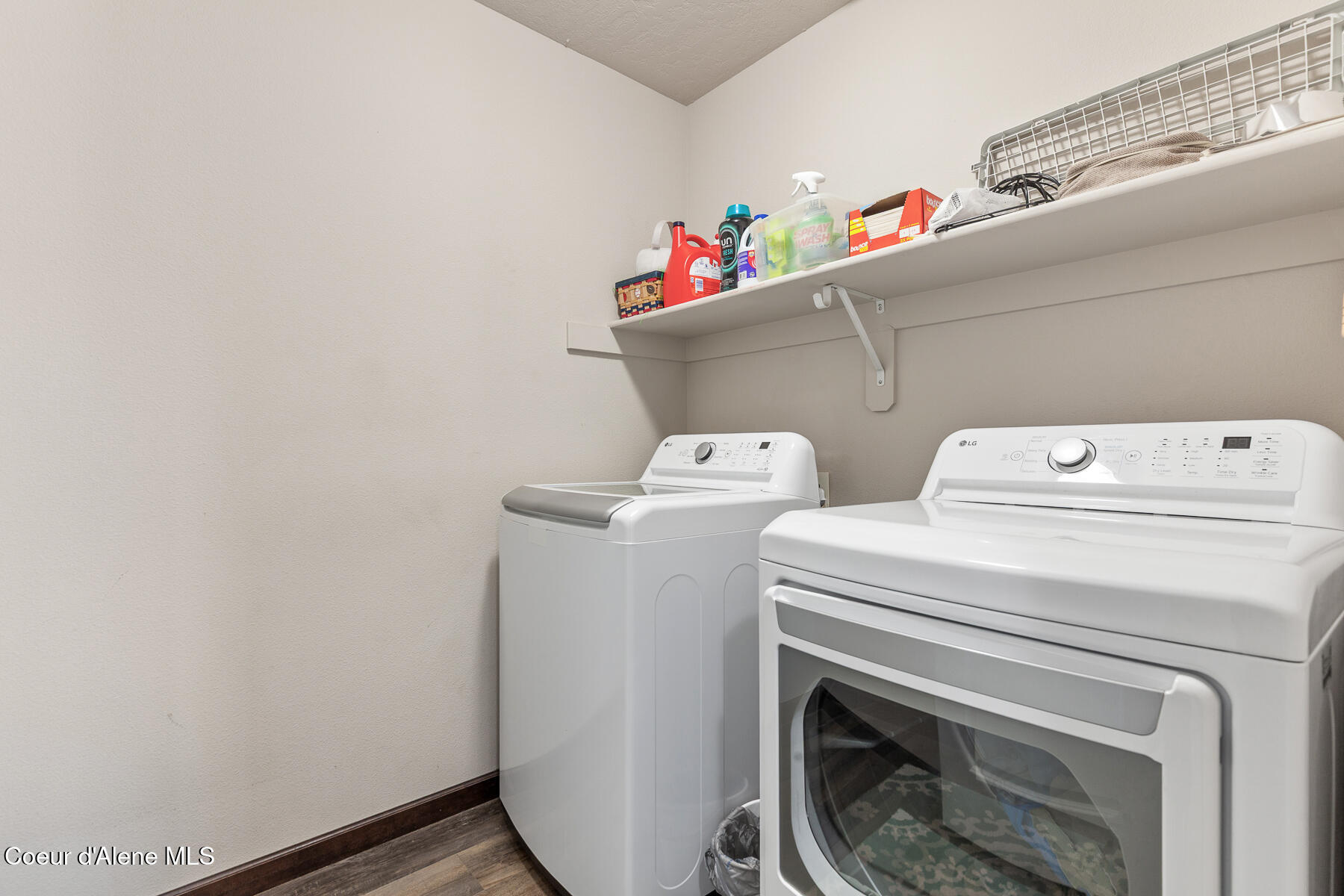 12365 West Renshaw Avenue Post Falls, ID 83854 - Photo 29 of 35 Upstairs Laundry W&D Incl.