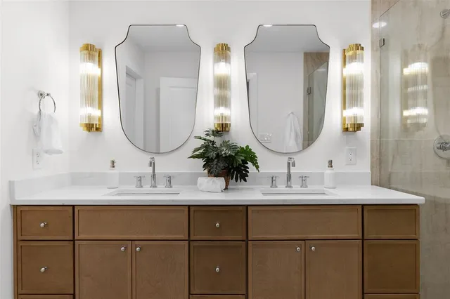 $900,000 | 7647 Alto Caro Drive, Dallas, TX 75248