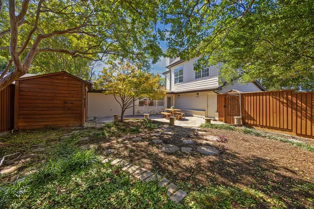 $900,000 | 7647 Alto Caro Drive, Dallas, TX 75248