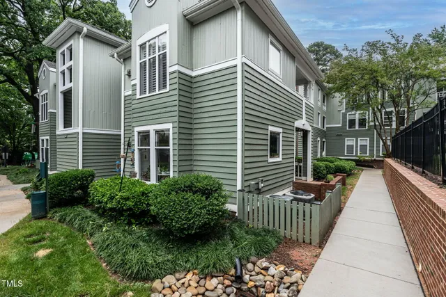 $310,000 | 1111 Parkridge Lane, Unit 103, Raleigh, NC 27605
