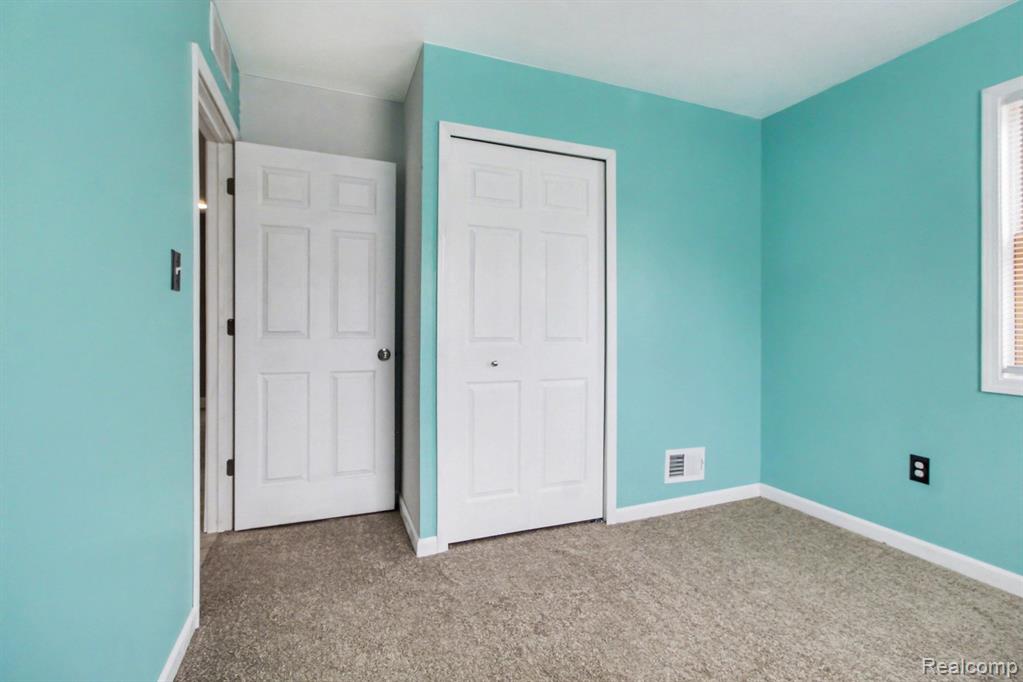 27025 Notre Dame Street Inkster, MI 48141 - Photo 14 of 27