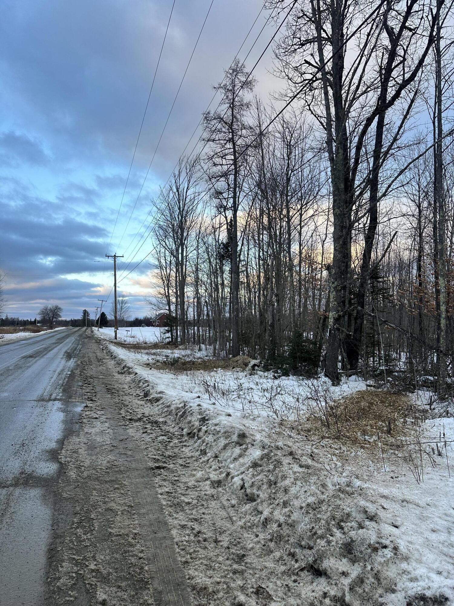 48-49 Middle Road Bradford, ME 04410 - Photo 4 of 6 IMG_3328