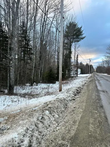 $39,900 | 48-49 Middle Road, Bradford, ME 04410