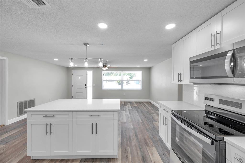 10900 Queens Road Port Richey, FL 34668 - Photo 11 of 20 Gallery Image 11