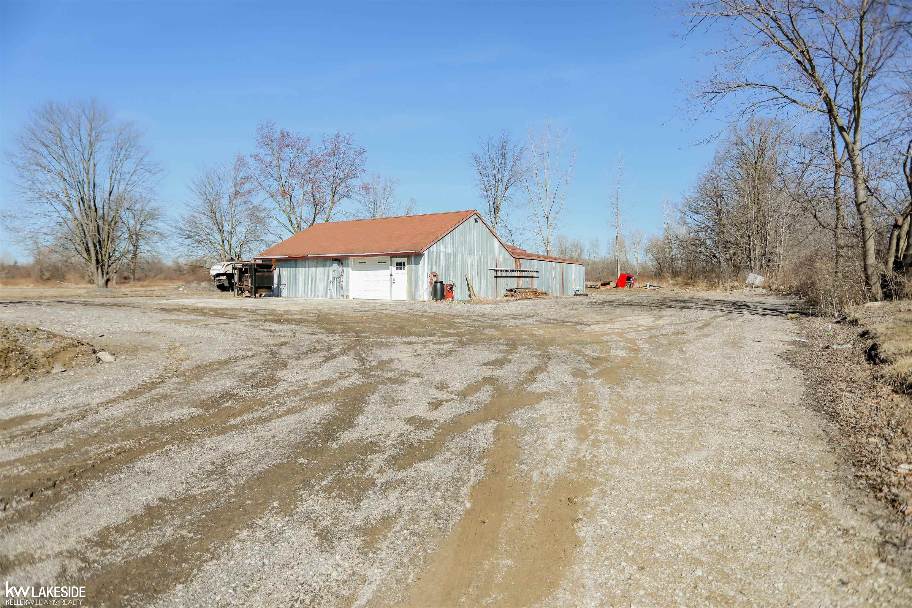 20195 32 Mile Road Armada, MI 48005 - Photo 30 of 31 50173917-9891e74a-d4d0-489f-a507-4268131057e0.JPG