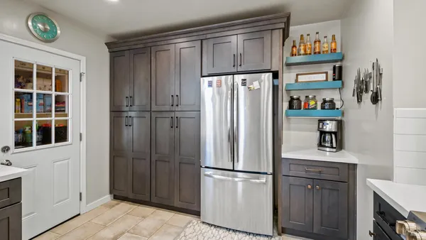 $729,000 | 725 Valle Vista Avenue, Vallejo, CA 94590