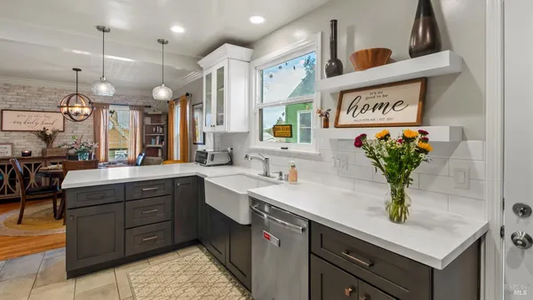 $729,000 | 725 Valle Vista Avenue, Vallejo, CA 94590