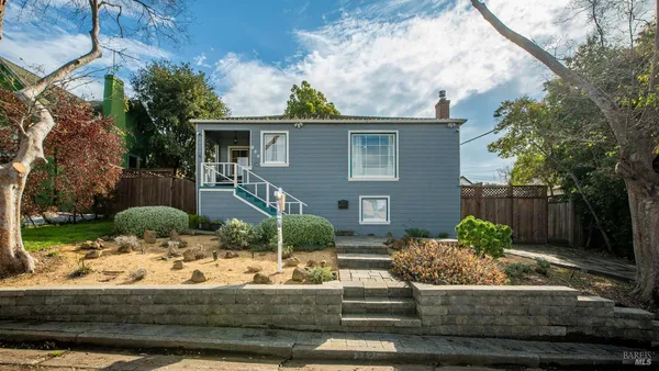 $729,000 | 725 Valle Vista Avenue, Vallejo, CA 94590