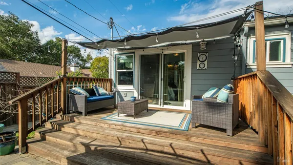 $729,000 | 725 Valle Vista Avenue, Vallejo, CA 94590