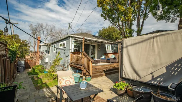 $729,000 | 725 Valle Vista Avenue, Vallejo, CA 94590