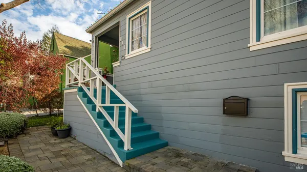 $729,000 | 725 Valle Vista Avenue, Vallejo, CA 94590