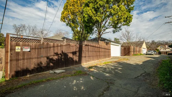 $729,000 | 725 Valle Vista Avenue, Vallejo, CA 94590
