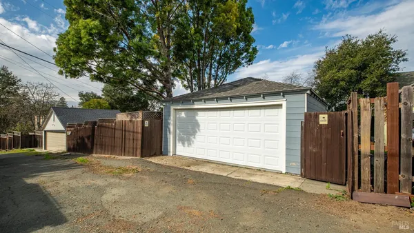 $729,000 | 725 Valle Vista Avenue, Vallejo, CA 94590