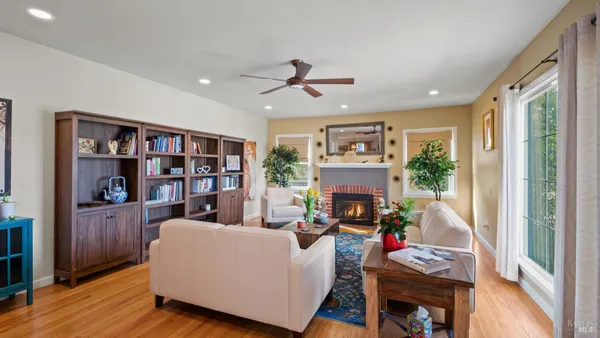 $729,000 | 725 Valle Vista Avenue, Vallejo, CA 94590