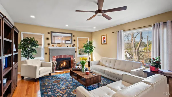 $729,000 | 725 Valle Vista Avenue, Vallejo, CA 94590