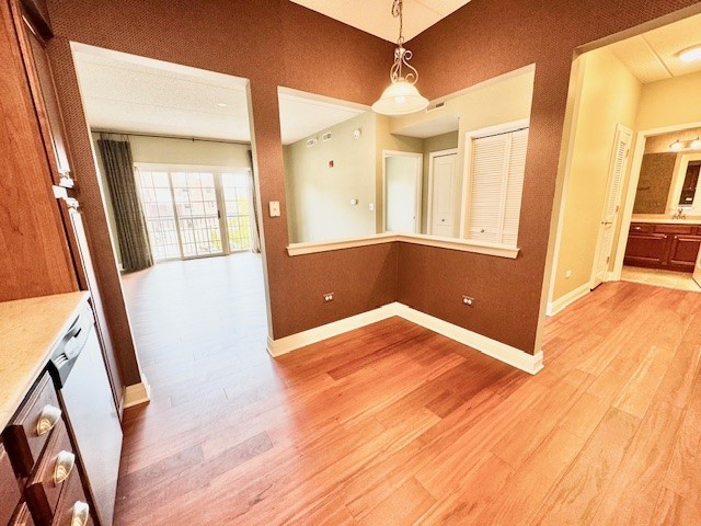 100 South Emerson Street, Unit 204 Mount Prospect, IL 60056 - Photo 5 of 15