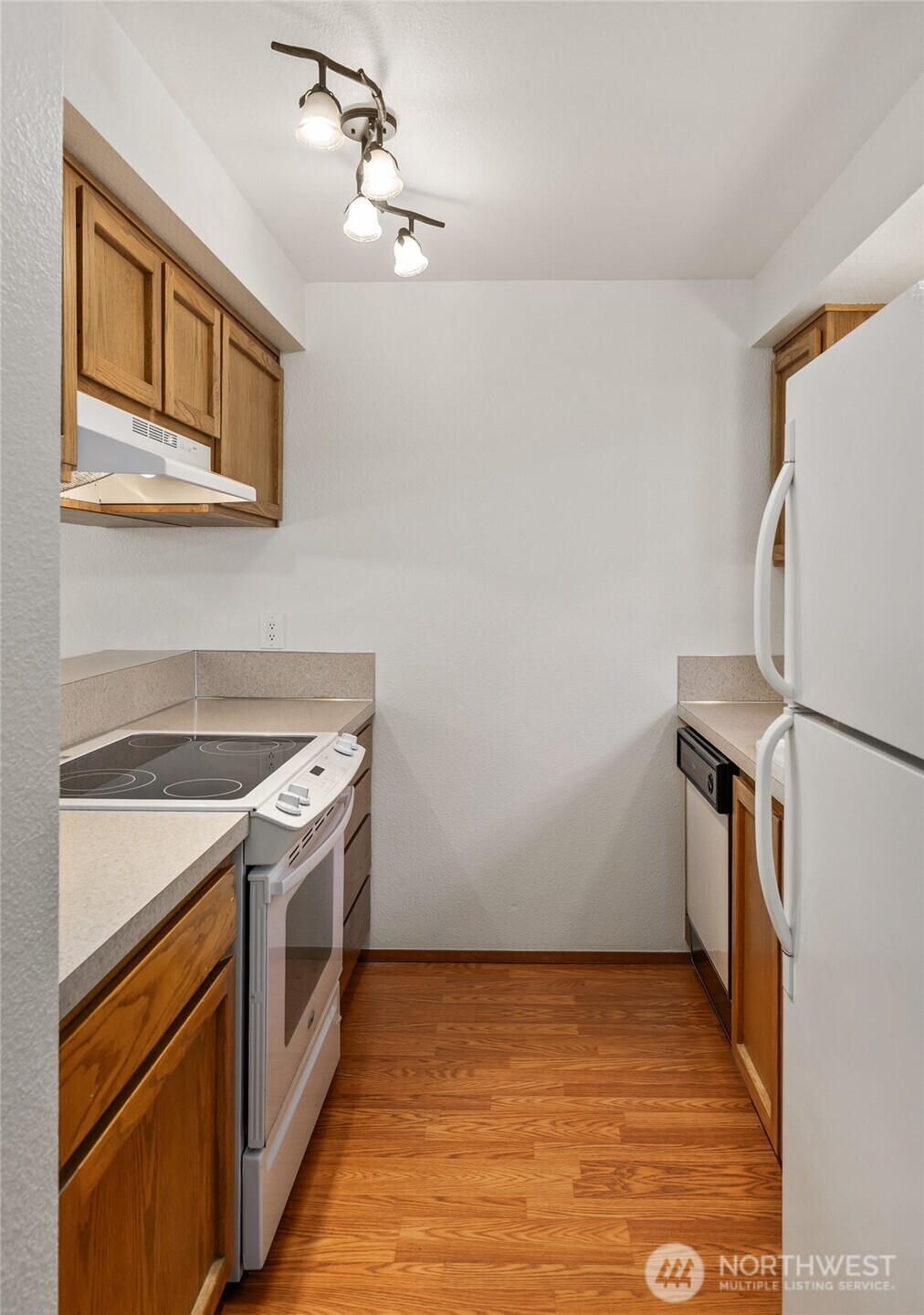 18910 Bothell Everett Highway, Unit H2 Bothell, WA 98012 - Photo 16 of 32