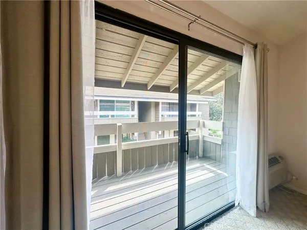 $2,000 | 140 Streamwood, Irvine, CA 92620