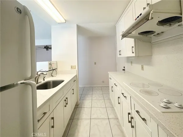 $2,000 | 140 Streamwood, Irvine, CA 92620