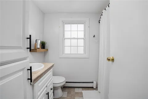 $620,000 | 4 Halsey Avenue, Middletown, RI 02842